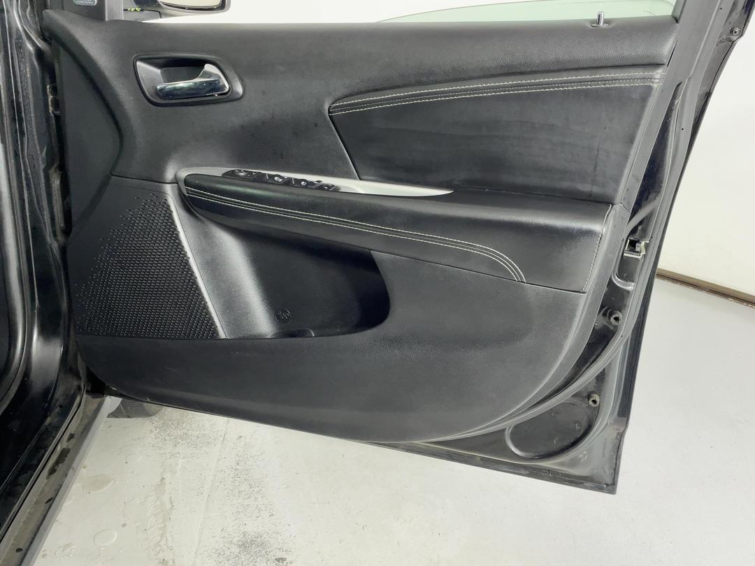 Photo '15' of Dodge Journey
