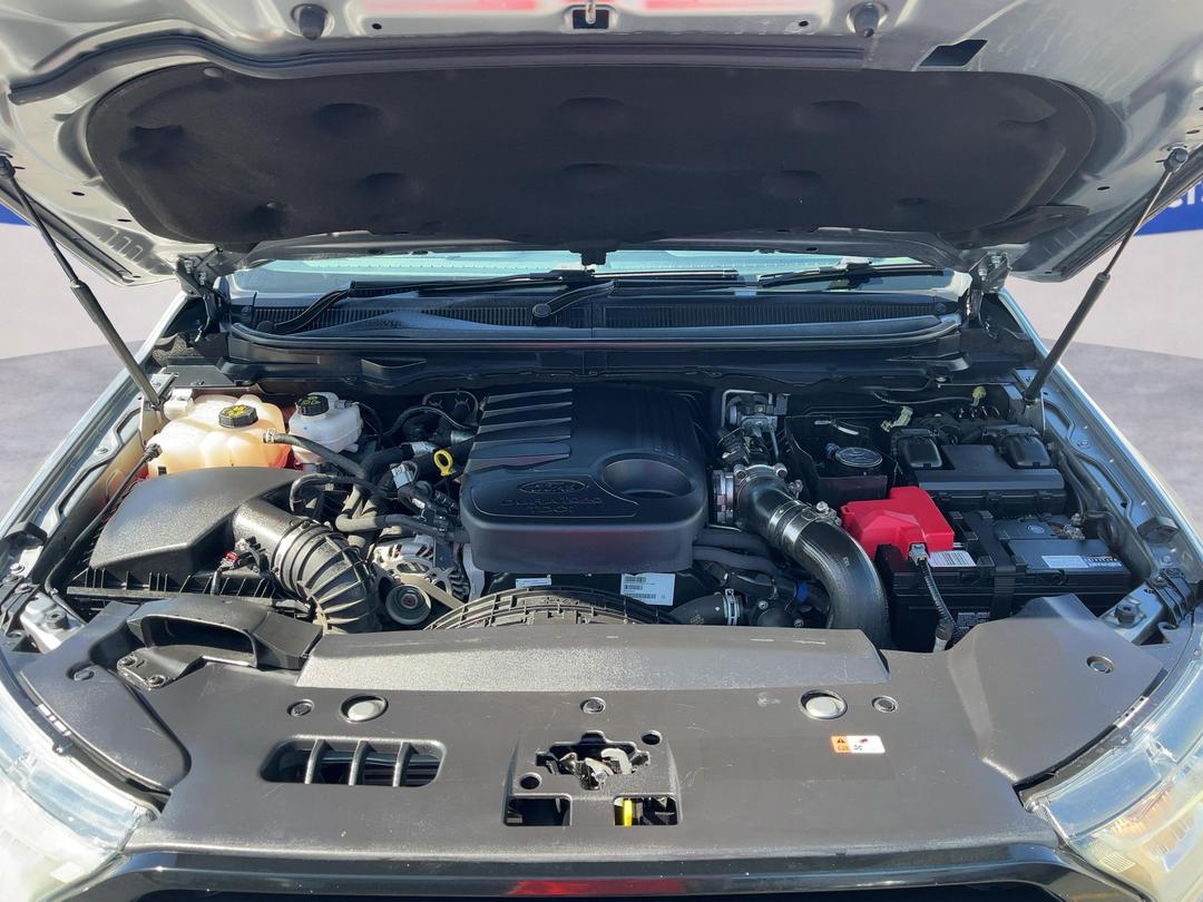 Photo '13' of Ford Everest