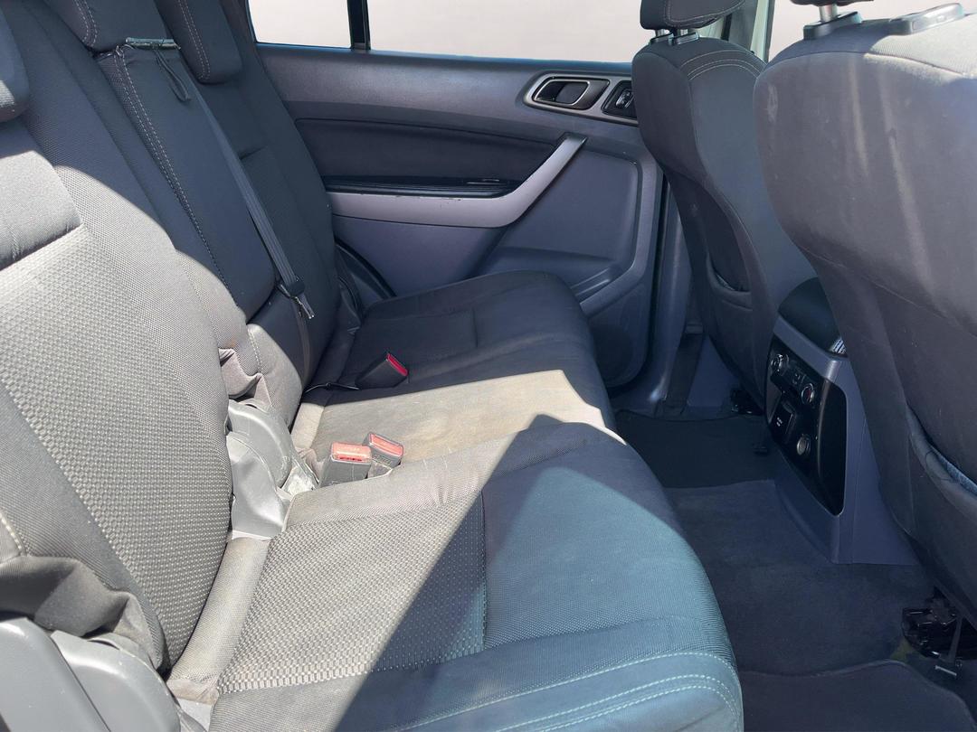 Photo '20' of Ford Everest