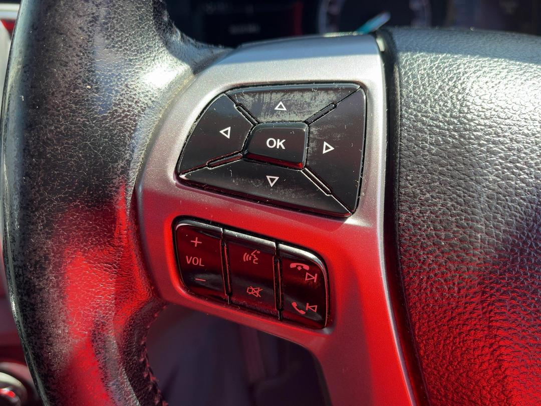 Photo '26' of Ford Everest