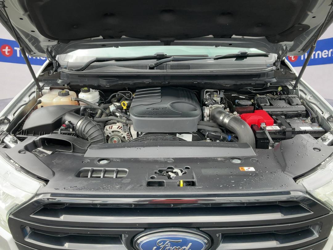 Photo '13' of Ford Everest
