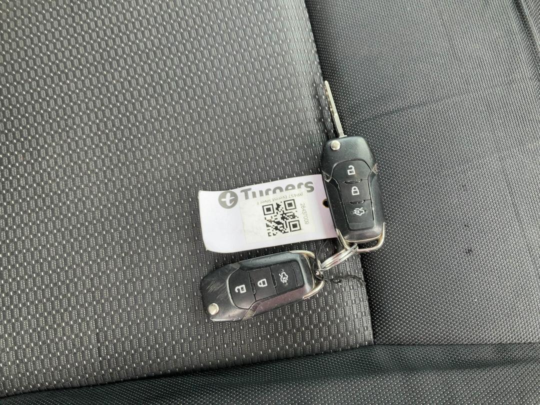 Photo '22' of Ford Everest
