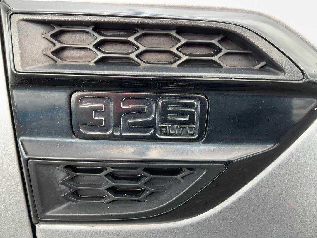 Photo '31' of Ford Everest
