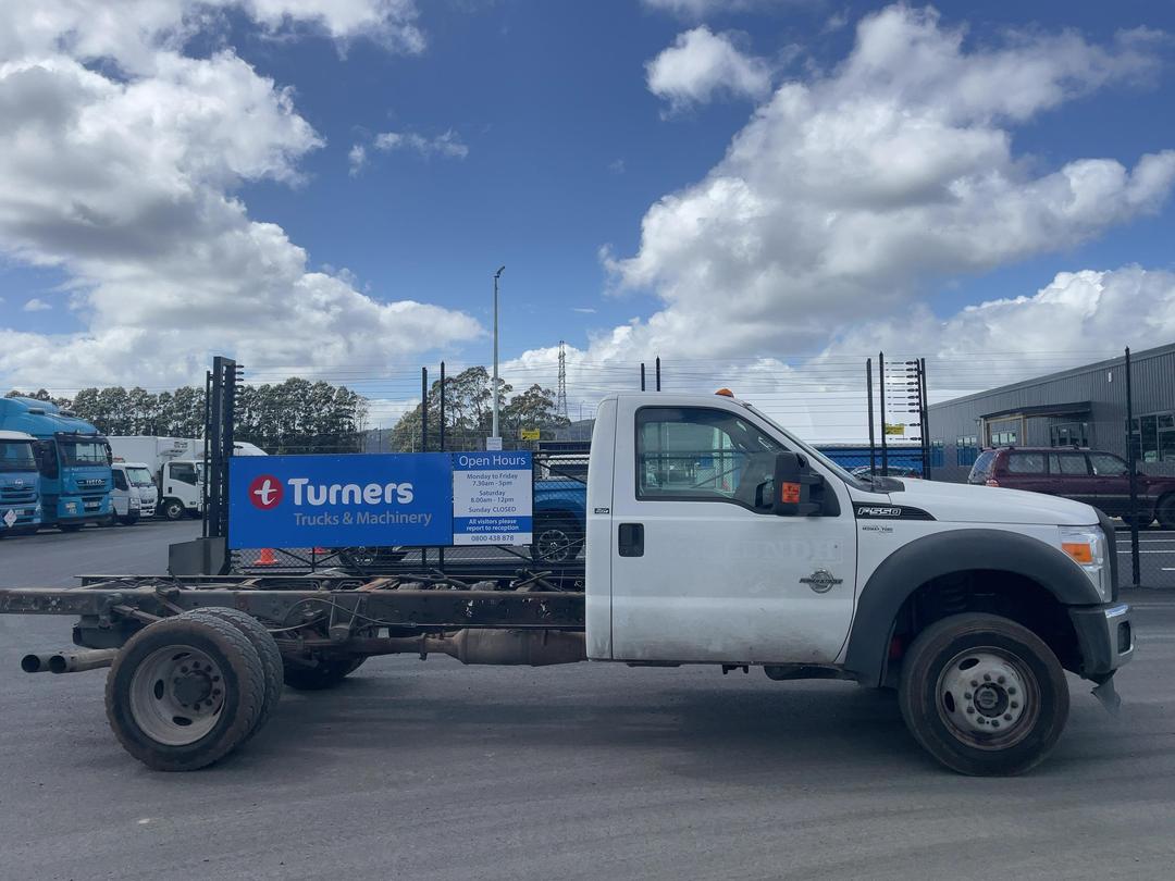 Photo '3' of Ford F550 Cab Chassis