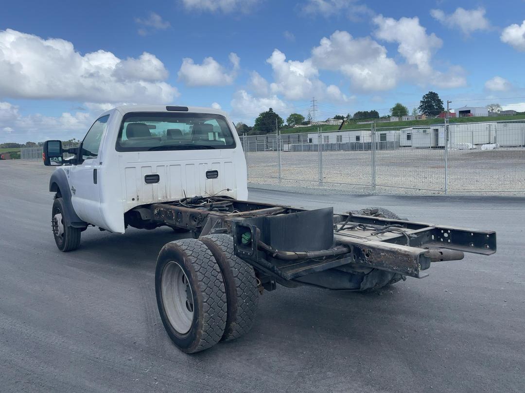 Photo '6' of Ford F550 Cab Chassis