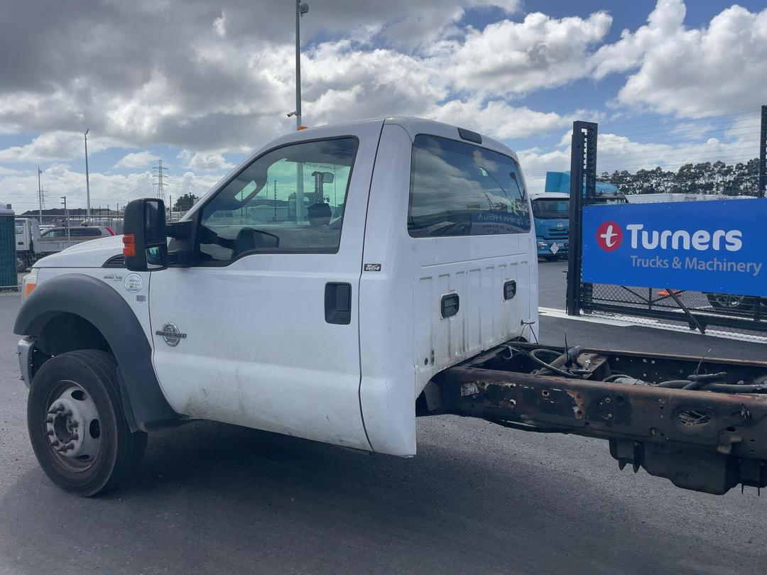 Photo '23' of Ford F550 Cab Chassis