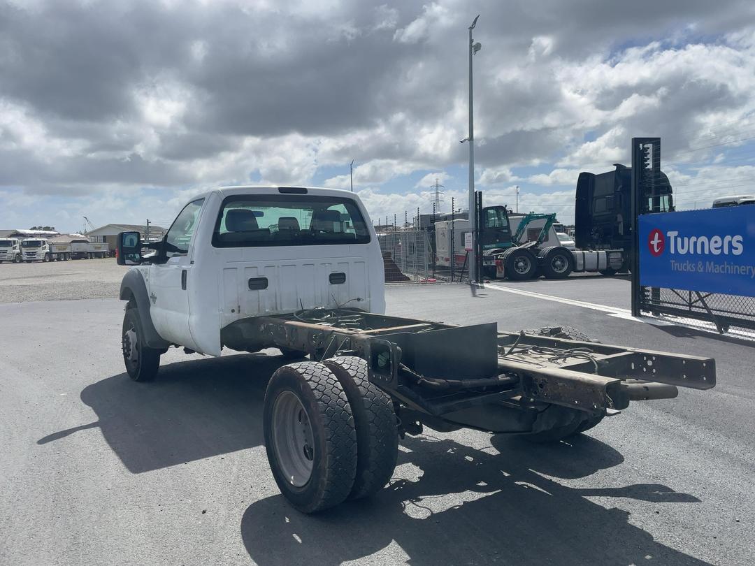 Photo '27' of Ford F550 Cab Chassis
