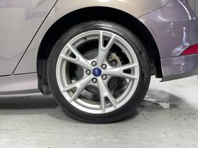 Photo '11' of Ford Focus
