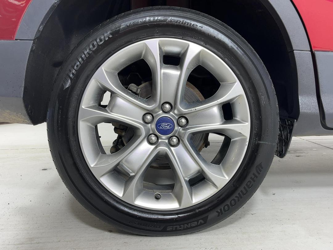 Photo '12' of Ford Kuga