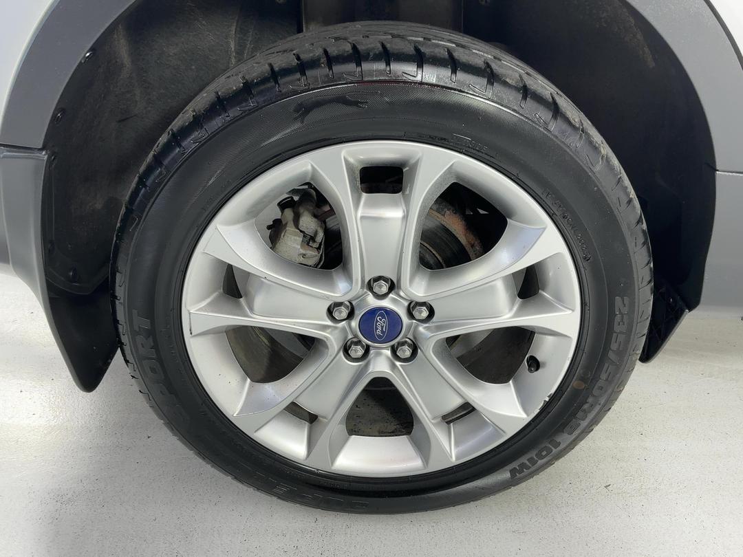 Photo '12' of Ford Kuga