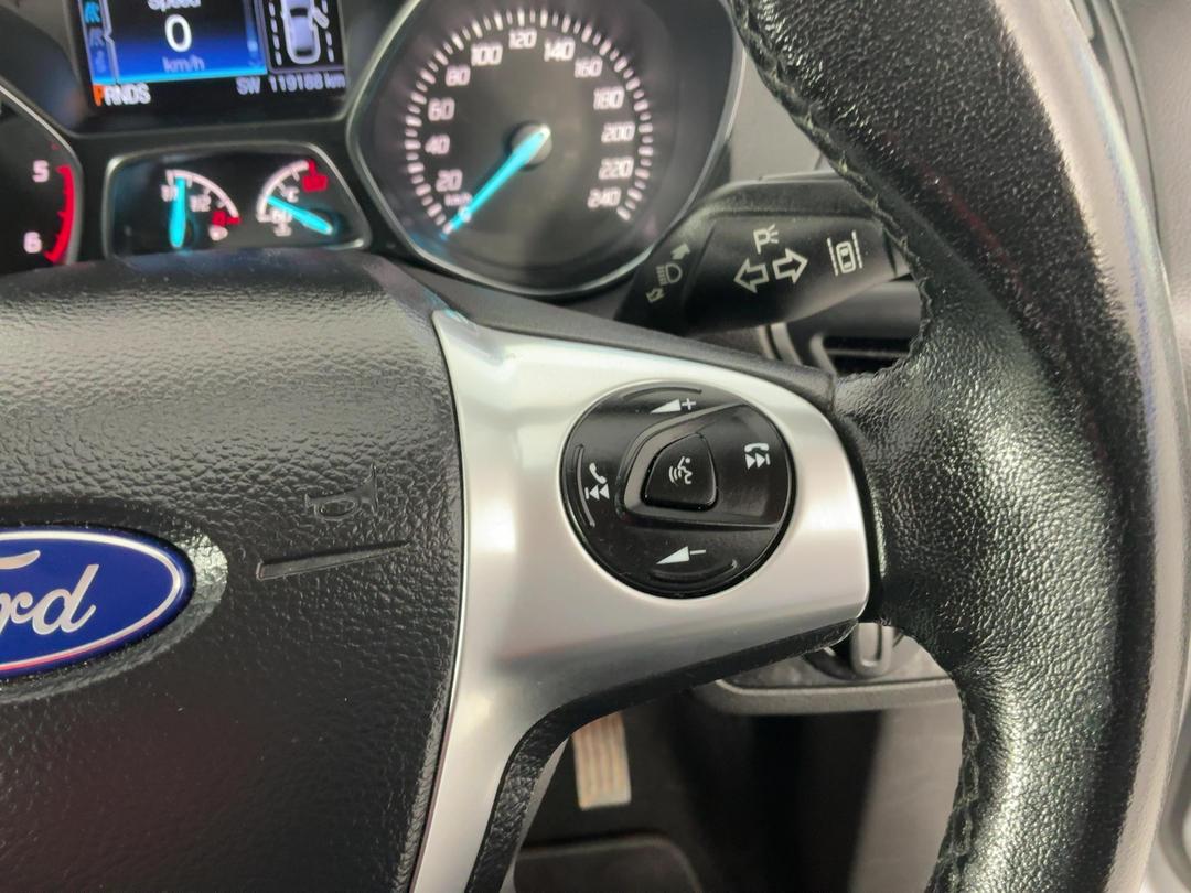 Photo '24' of Ford Kuga