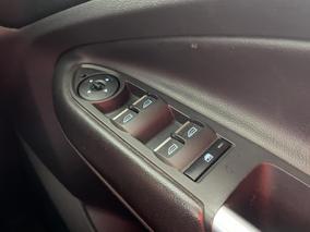 Photo '29' of Ford Kuga