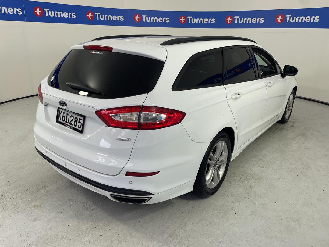 Photo '6' of Ford Mondeo Ambiente WGN Petrol