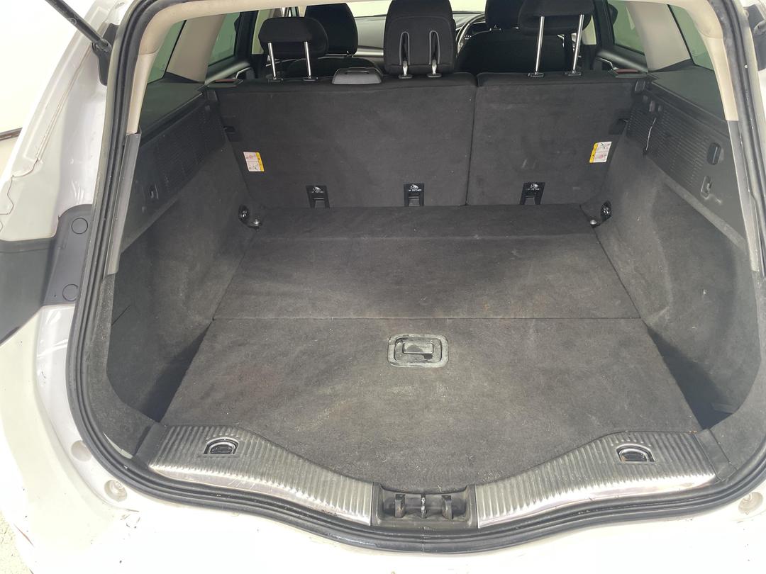 Photo '12' of Ford Mondeo Ambiente WGN Petrol