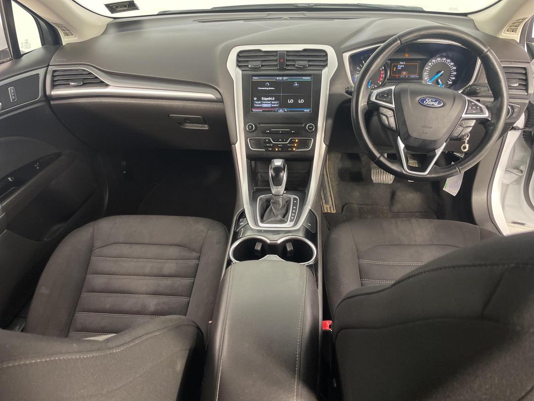 Photo '15' of Ford Mondeo Ambiente WGN Petrol