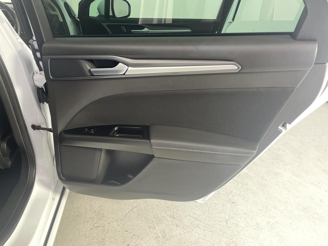 Photo '19' of Ford Mondeo