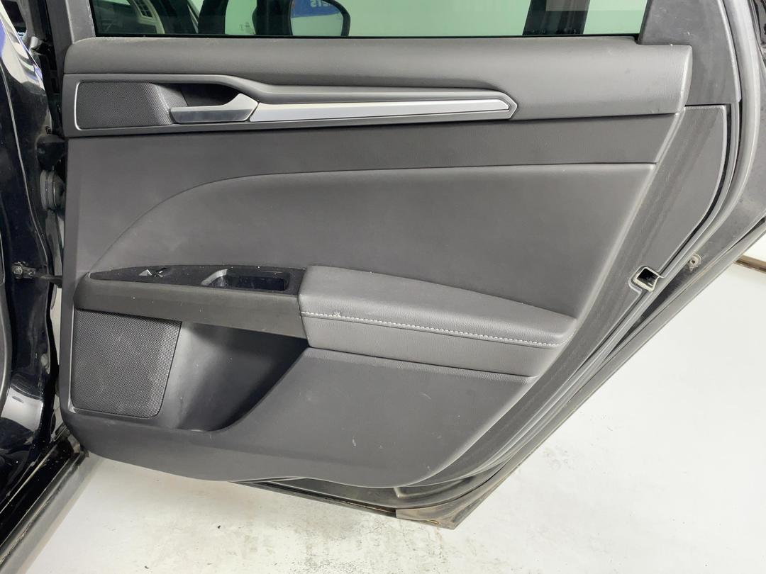 Photo '19' of Ford Mondeo