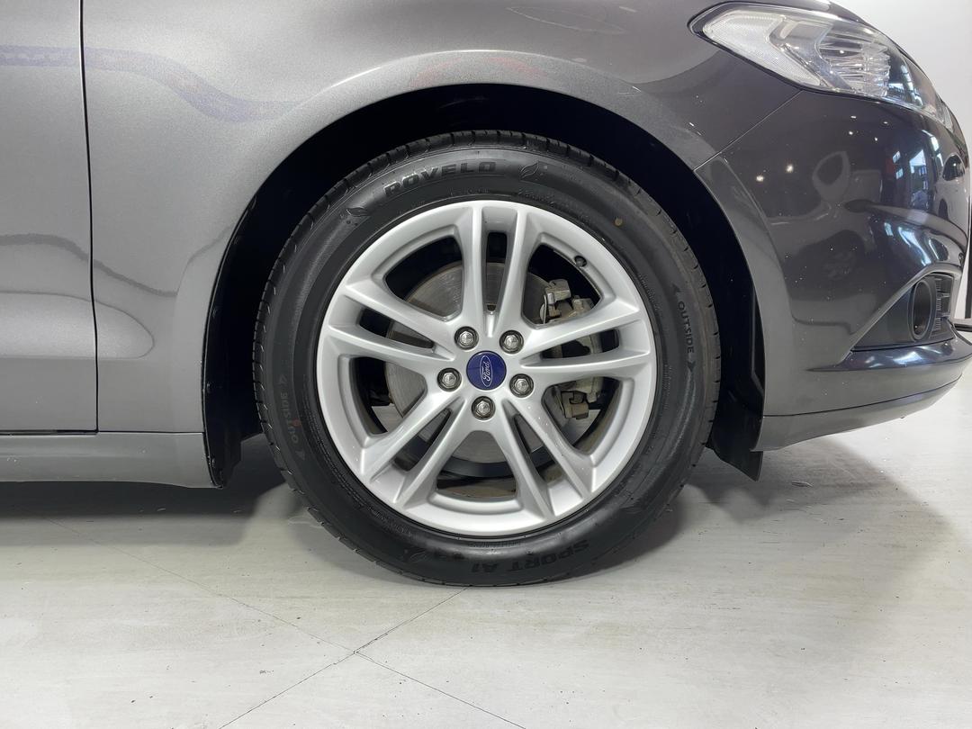 Photo '9' of Ford Mondeo