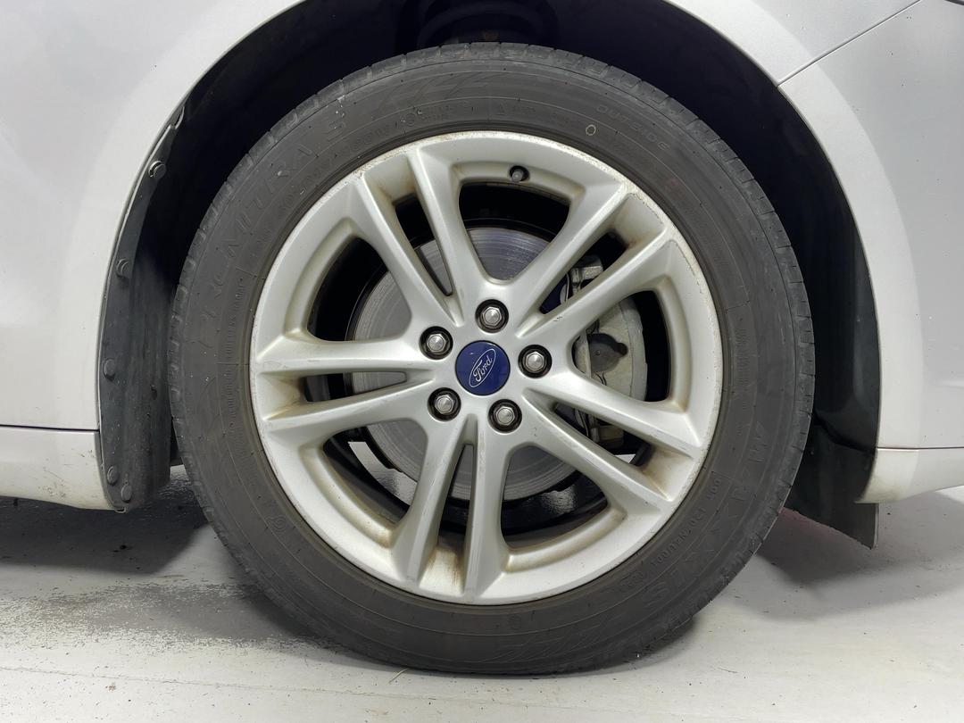 Photo '2' of Ford Mondeo Ambiente 5DR Diesel Photo '2' of Ford Mondeo Ambiente 5DR Diesel