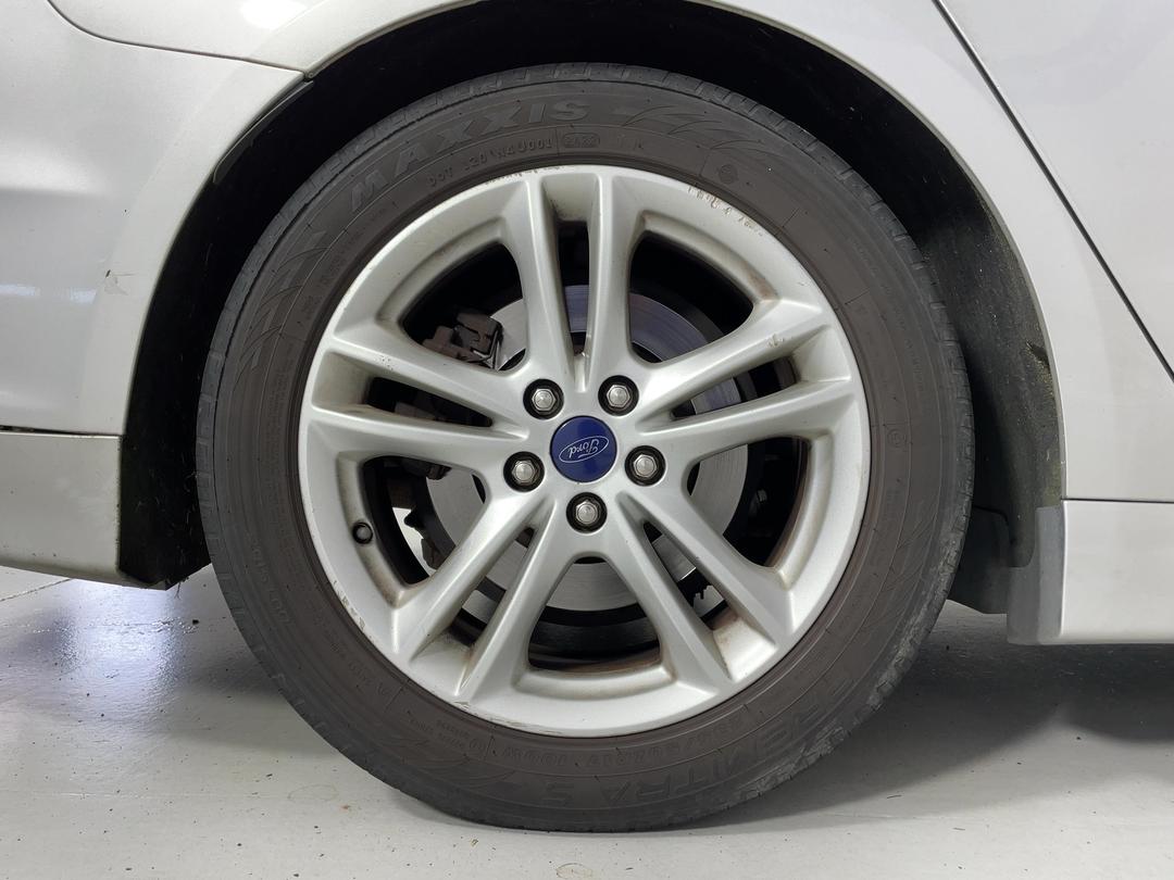 Photo '8' of Ford Mondeo Ambiente 5DR Diesel Photo '8' of Ford Mondeo Ambiente 5DR Diesel