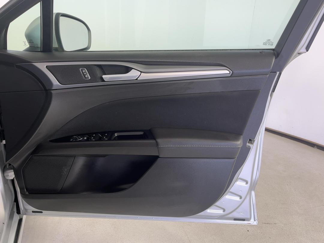 Photo '15' of Ford Mondeo