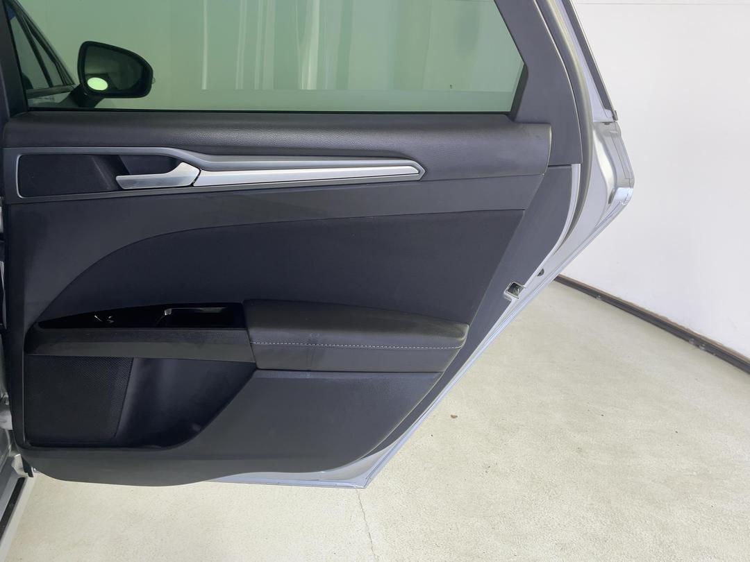 Photo '19' of Ford Mondeo