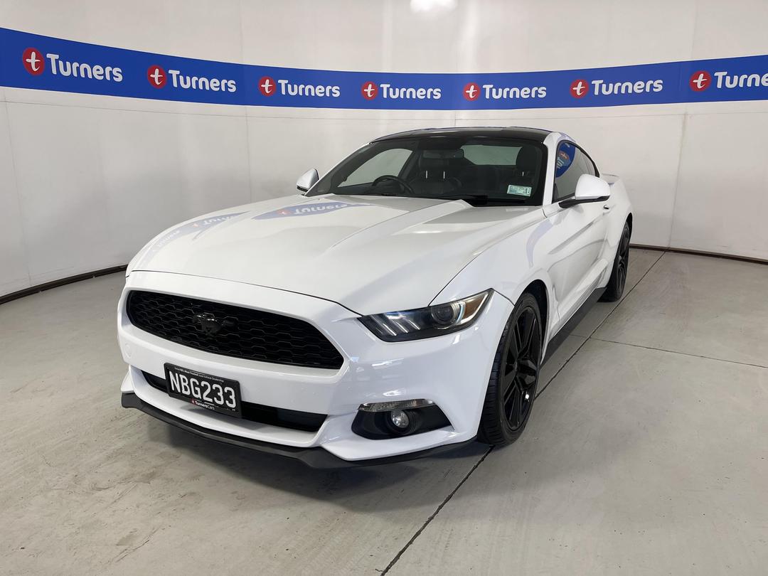 Photo '4' of Ford Mustang