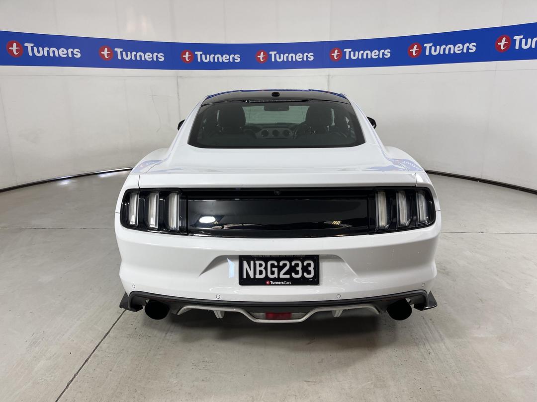 Photo '6' of Ford Mustang