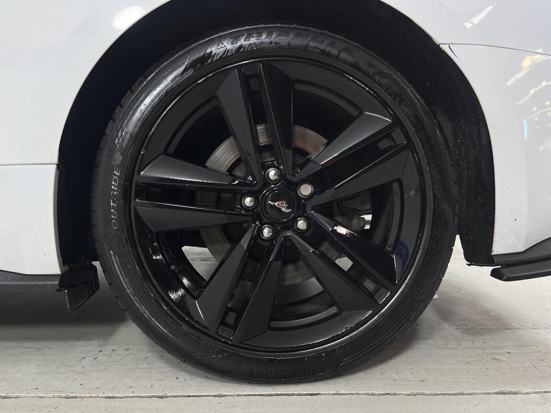 Photo '11' of Ford Mustang