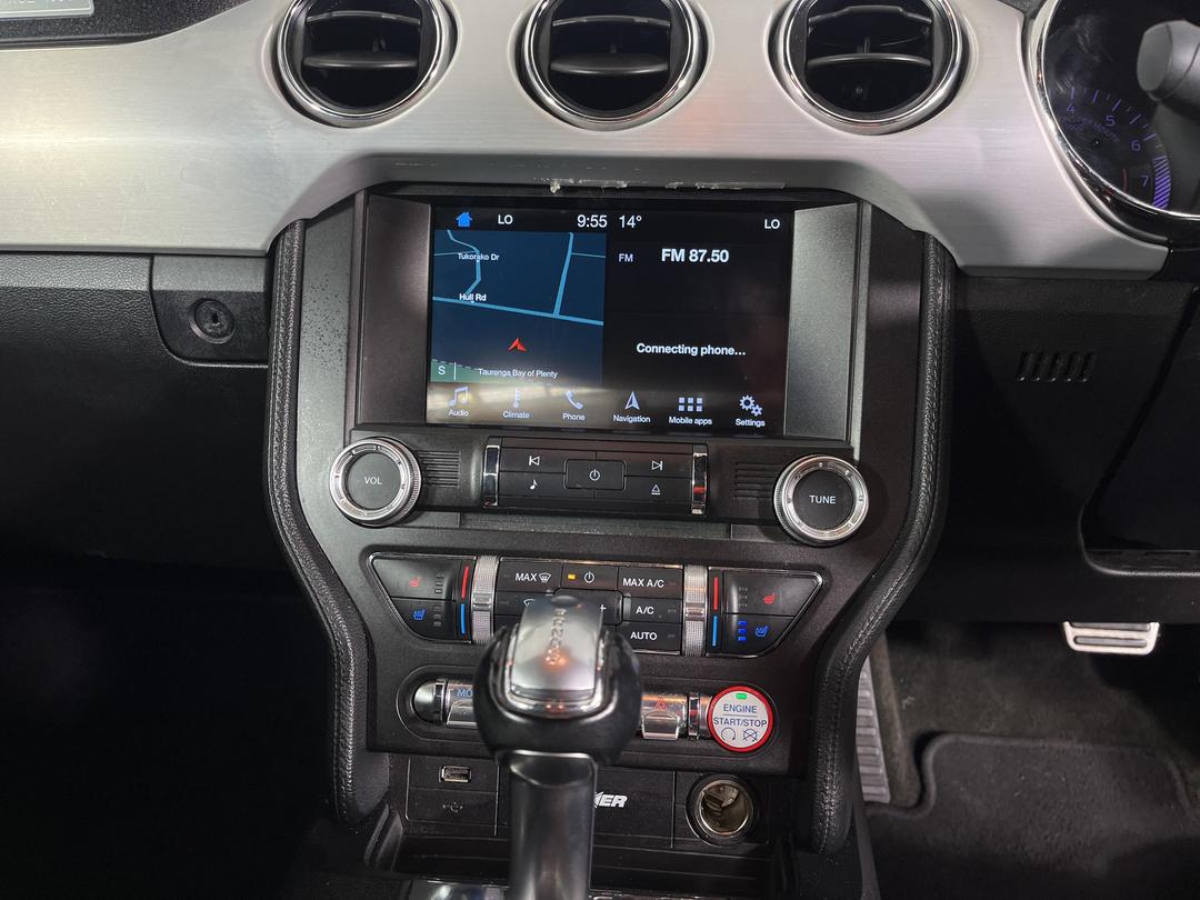 Photo '18' of Ford Mustang