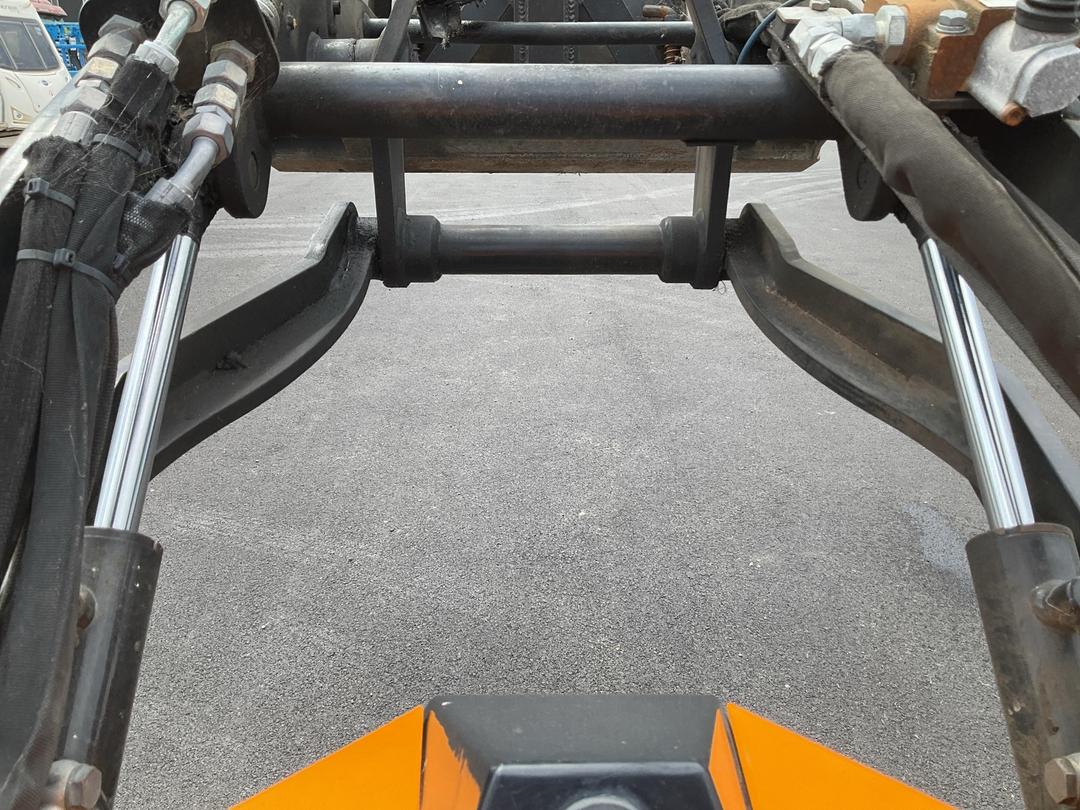 Photo '13' of Giant SK251D SK Skid Steer