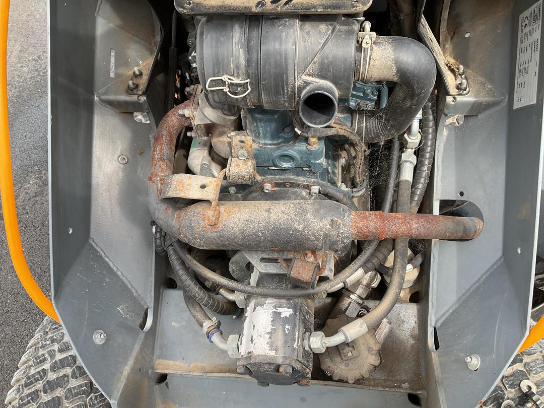 Photo '16' of Giant SK251D SK Skid Steer