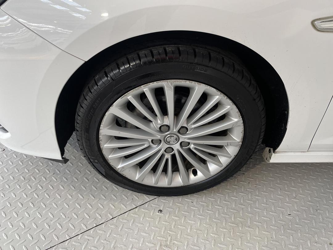 Photo '10' of Holden Astra