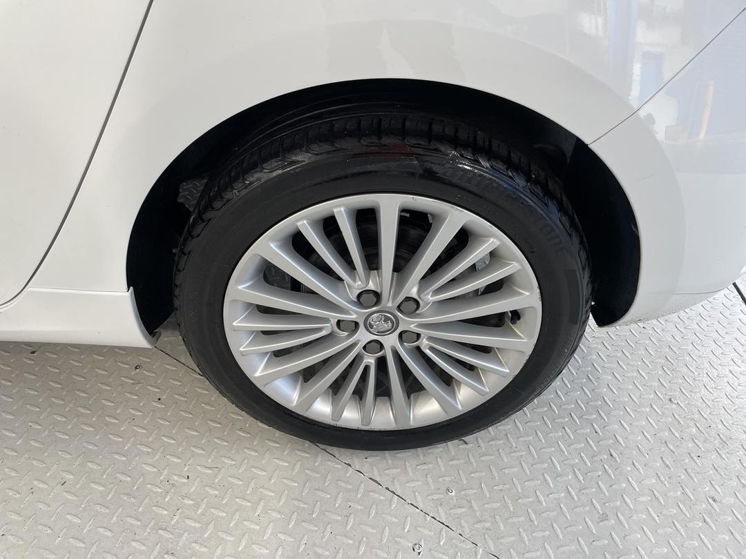 Photo '11' of Holden Astra