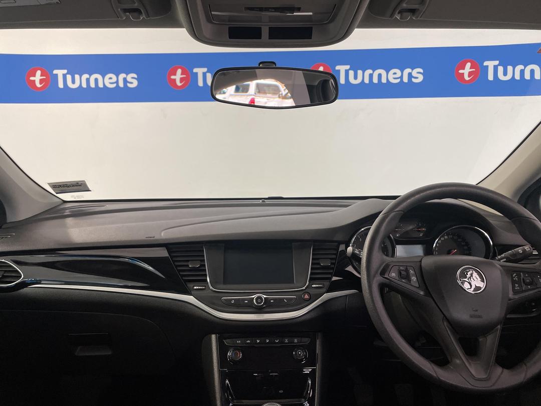 Photo '17' of Holden Astra