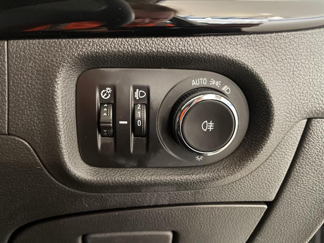 Photo '24' of Holden Astra