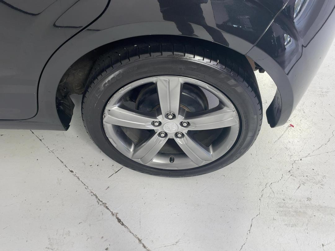 Photo '11' of Holden Barina