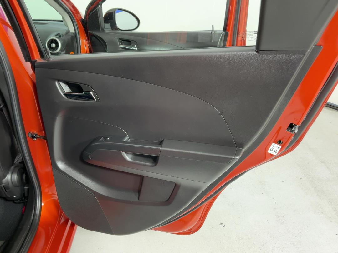 Photo '19' of Holden Barina