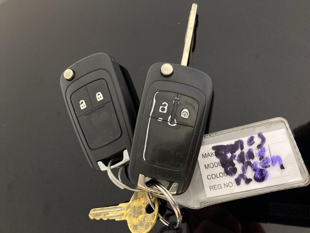 Photo '22' of Holden Colorado