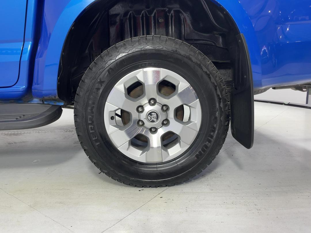 Photo '11' of Holden Colorado