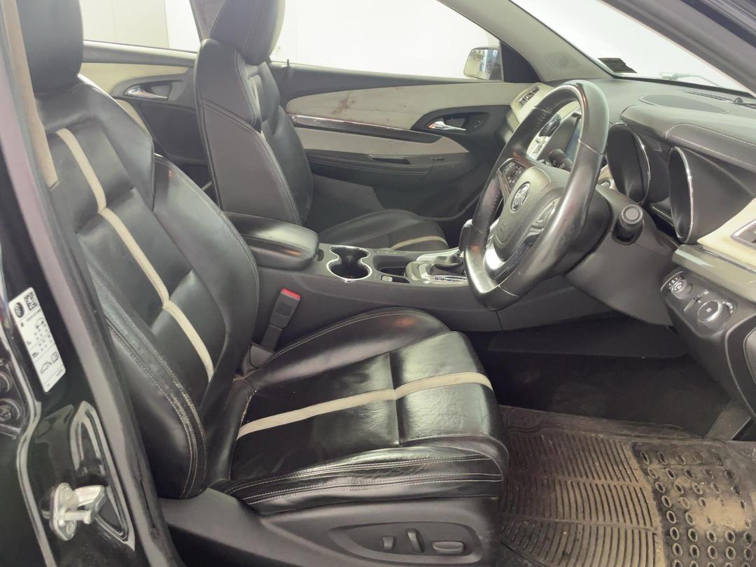 Photo '16' of Holden Commodore