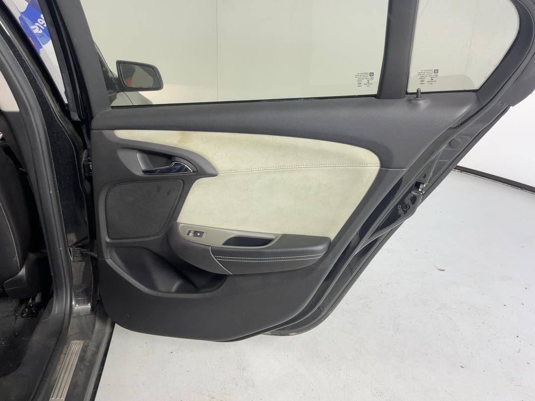 Photo '19' of Holden Commodore