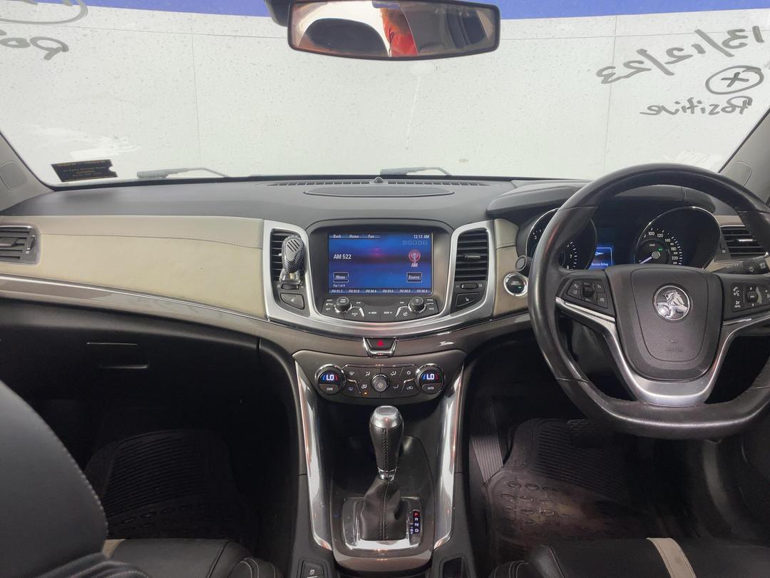 Photo '17' of Holden Commodore