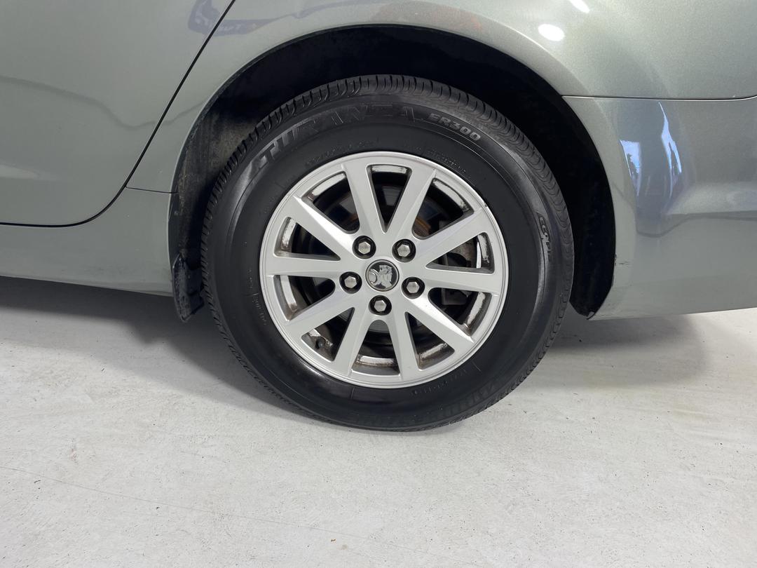 Photo '11' of Holden Commodore