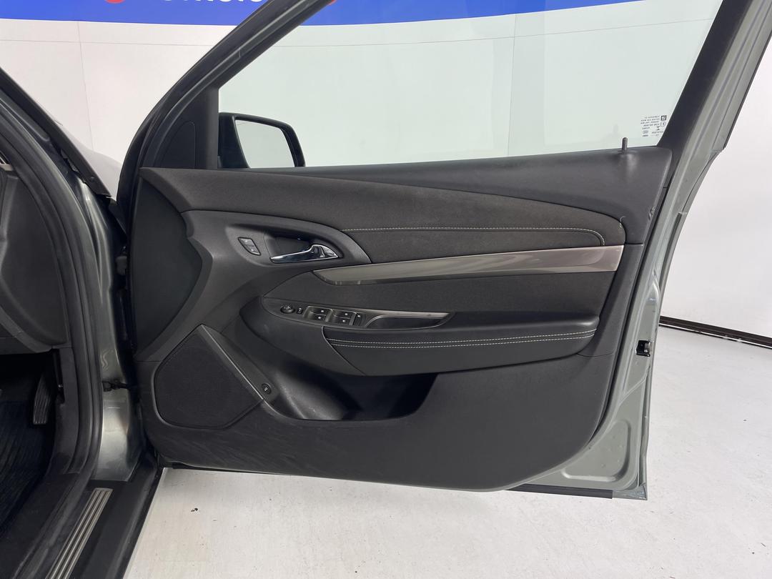 Photo '15' of Holden Commodore