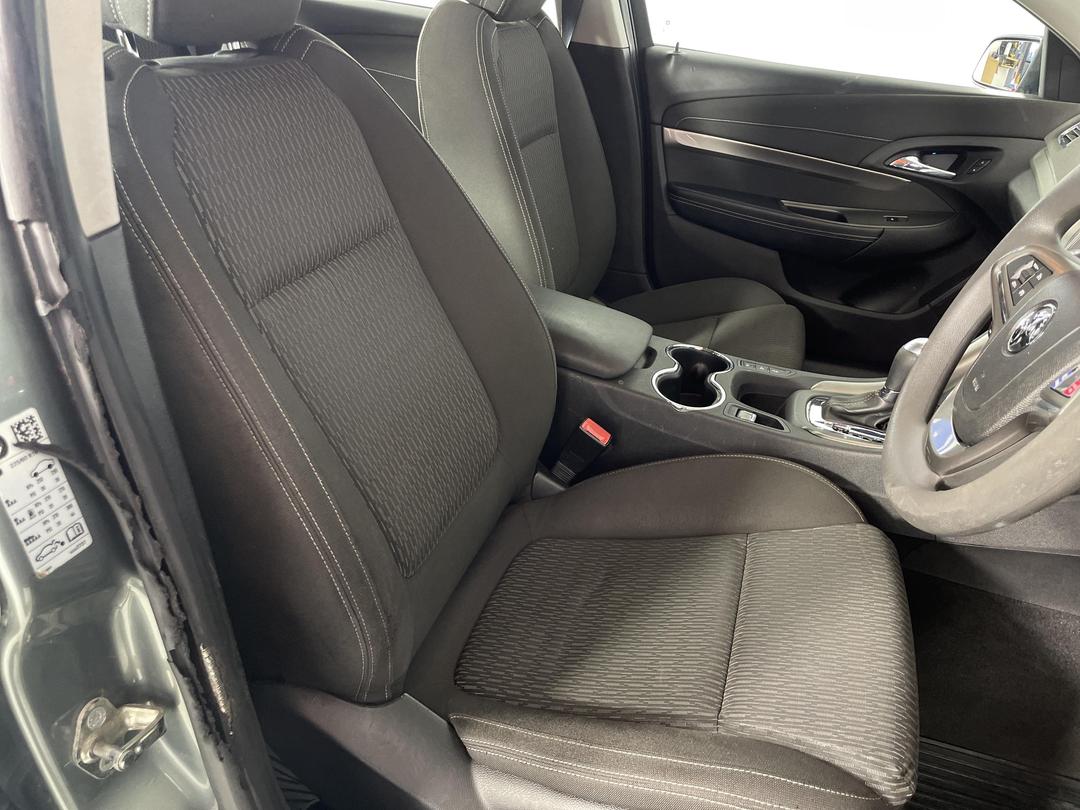 Photo '16' of Holden Commodore