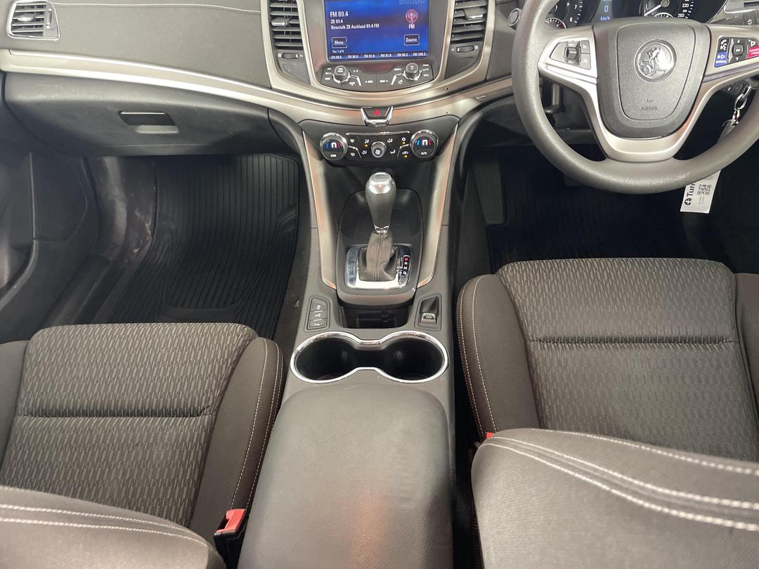 Photo '18' of Holden Commodore