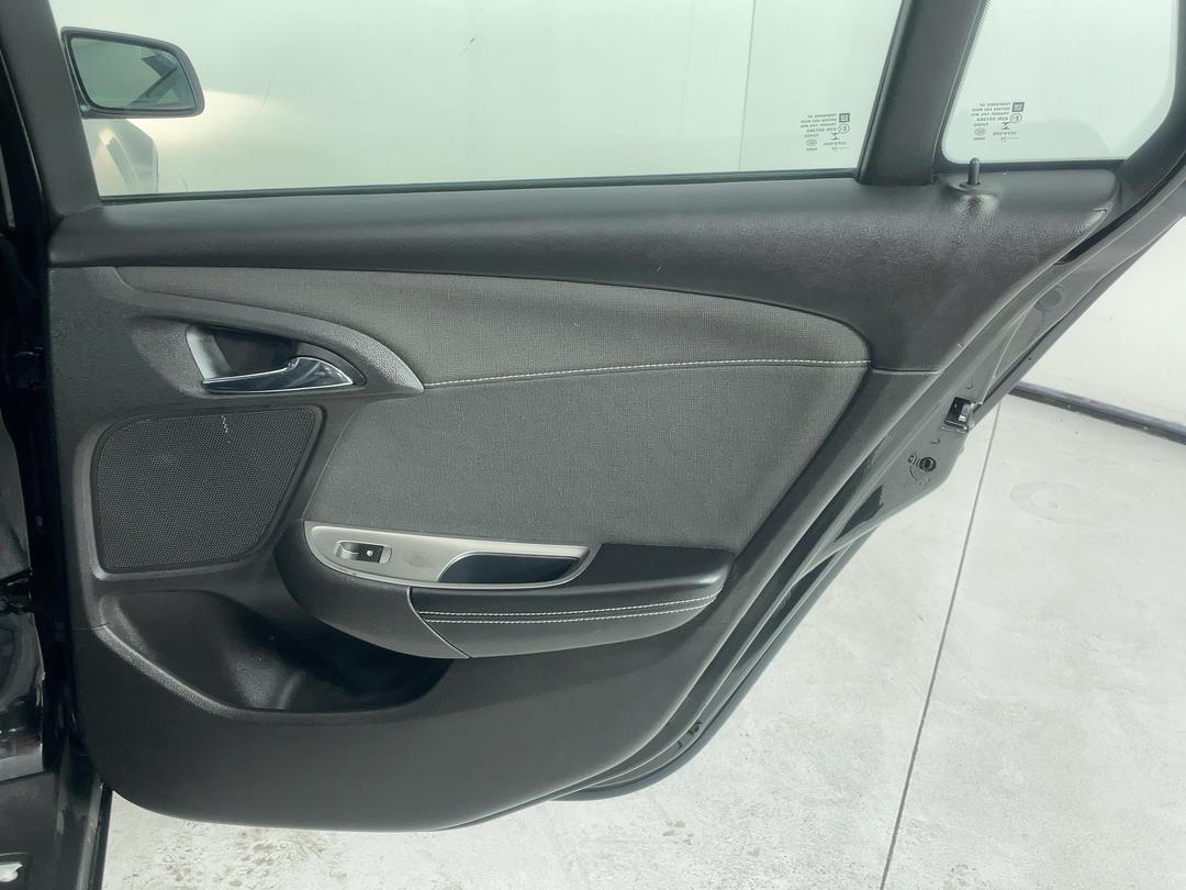 Photo '19' of Holden Commodore
