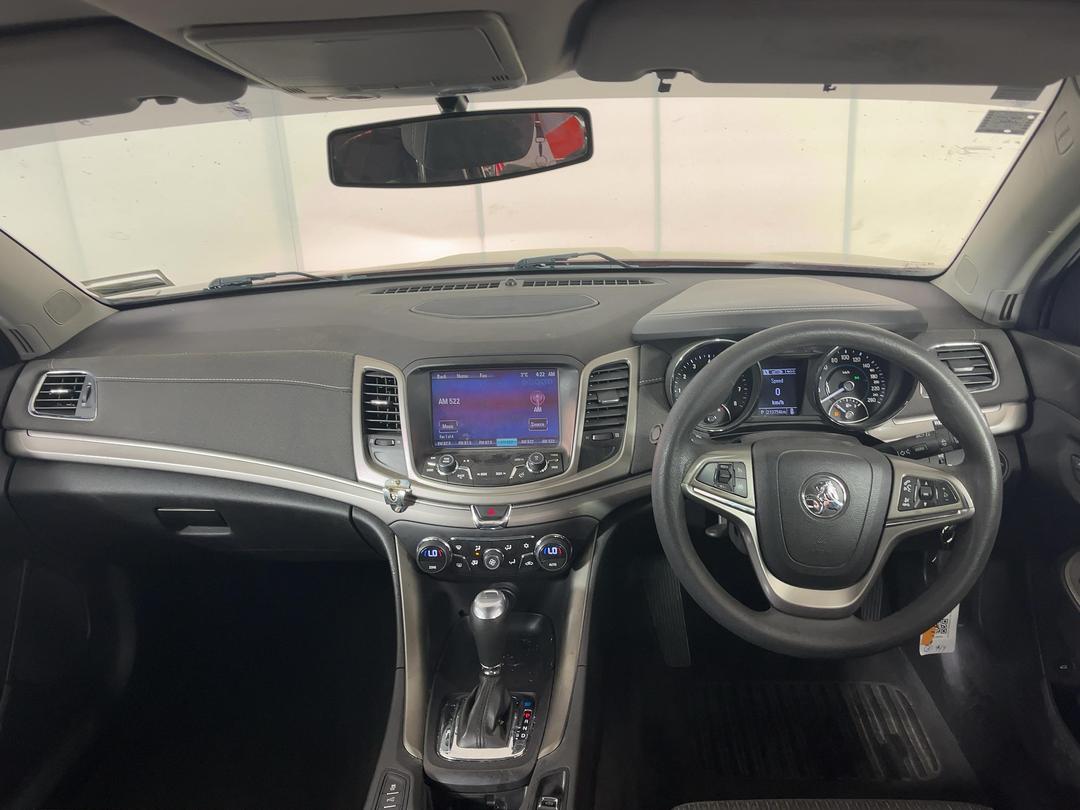 Photo '17' of Holden Commodore