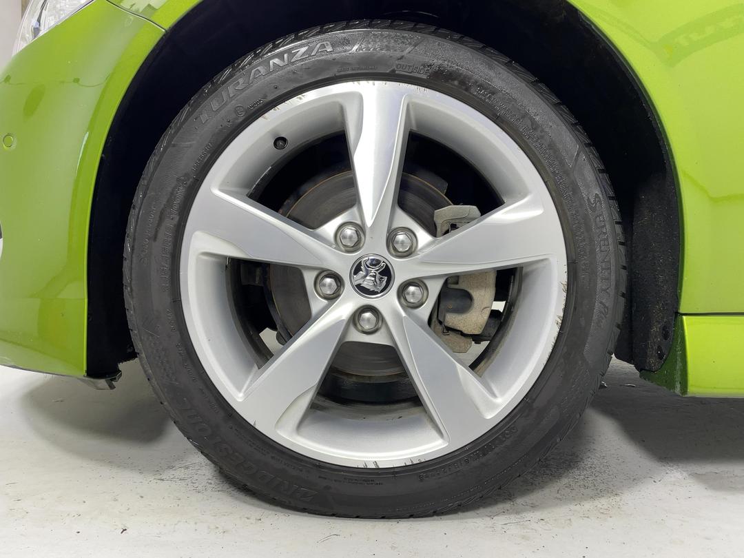 Photo '10' of Holden Commodore